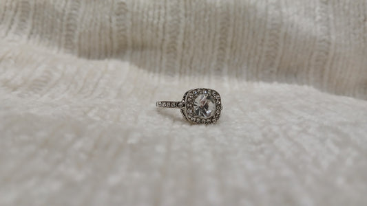 Diamond Studs Ring